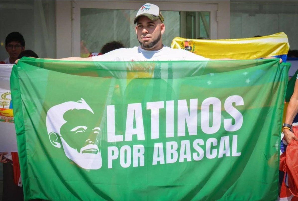 Cunadanos272's tweet photo. Reconocen quién les dio asilio, les dio nueva vida, les dio un futuro, pero...

Votan a los que les van a echar ‼️

Mas gilipollas y ni nacen... https://t.co/w5X227FUcX https://t.co/lXCV4PWqbb
