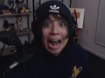 Luniqyr_'s tweet photo. @Quackity DISCULPA PAPI QUE, ASI DE LA NADA SUELTAS ESTO? 😭⁉️✨️
ESO SE AVISA SALTE Y GRITE 
YO ANDABA PUBLICANDO DE TI QUE Y QUE HACE UN AÑO DETU ANUNCIO DE COLAB CON PEDRO FERNANDEZZ AKDJJAJABA 

SE TE EXTRAÑABA MUCHO QUACKS SE TE QUIERE MUCHO

PROUD OF QUACKITY 🗣‼️ https://t.co/ww76Zxujjo