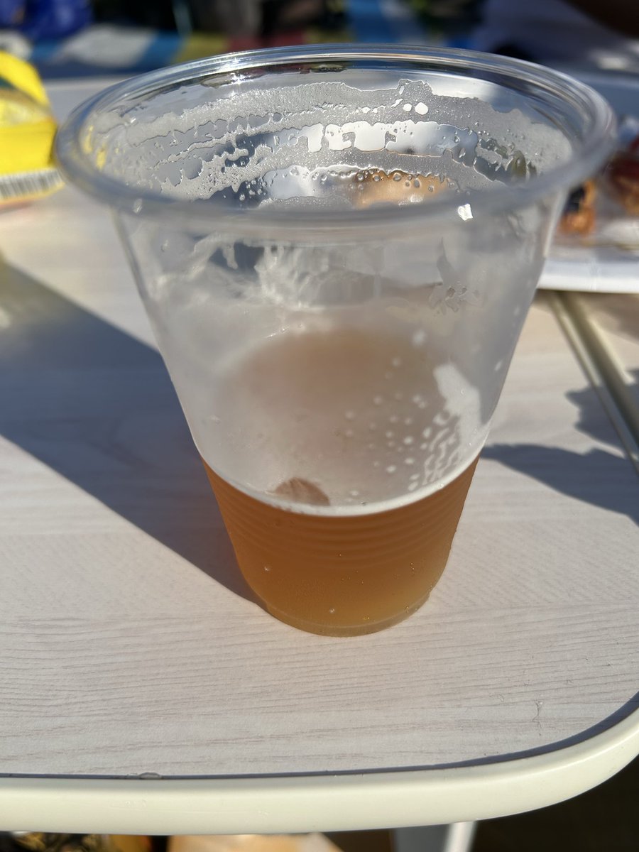b1ue_g's tweet photo. 7時半から酒を呑むのはやばいwww https://t.co/frRfOncpjE