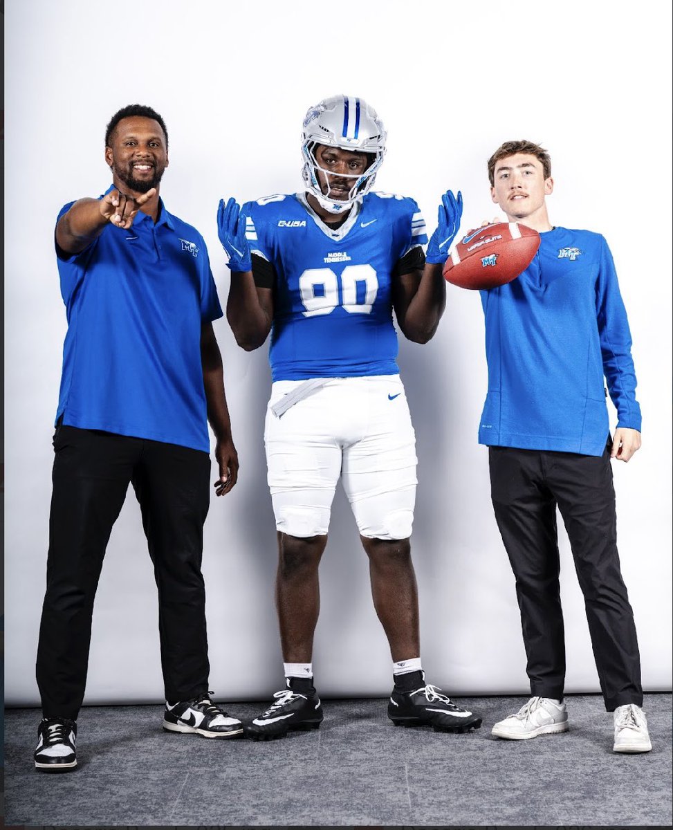 Dacarisbrown1's tweet photo. go blue raiders ?? #jucobabi @MT_FB https://t.co/0lxtnINzAO