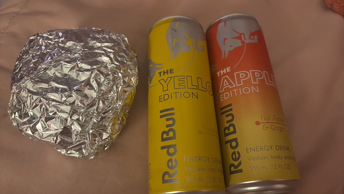 catfischd's tweet photo. Redbulls and a burg https://t.co/nhsvrqRe4p