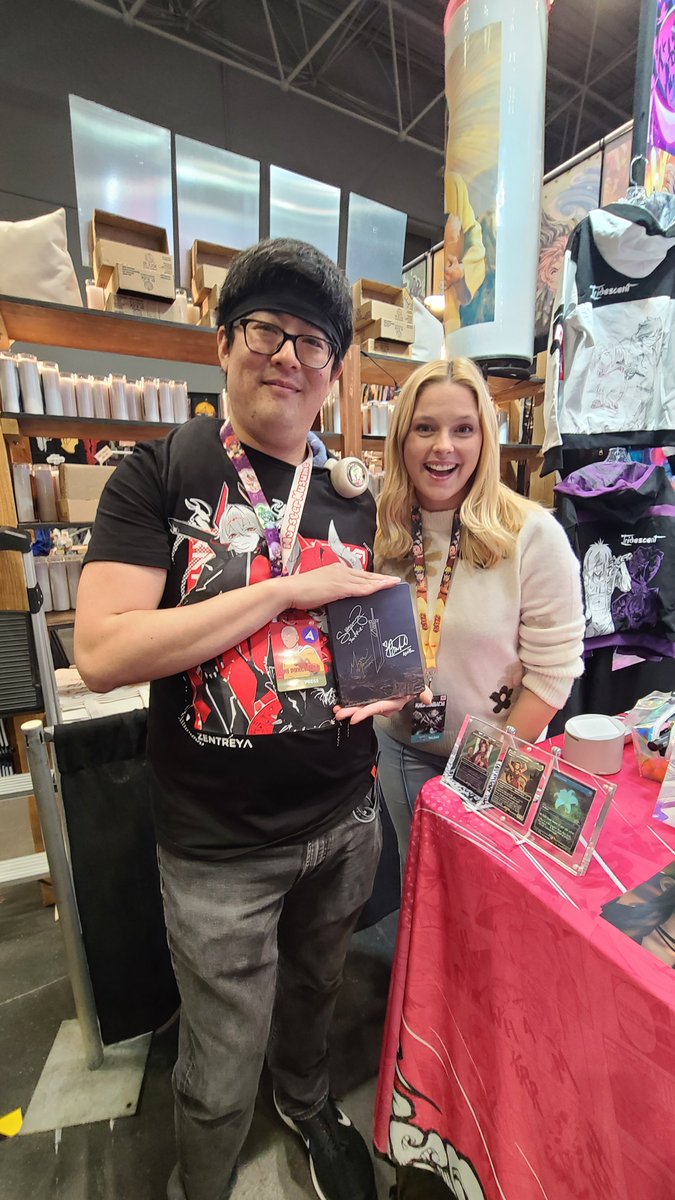 Shadowz596's tweet photo. @ItsBrianaWhite @TheStrangeRebel - Just want to say thank you for all that you do and bringing that bright glowing, spirit that you are. Continue being you and can't wait for FF7 Revelation. #NYCC #FF7 #Aerith #FinalFantasyVII https://t.co/dQWaG3Hp3Q