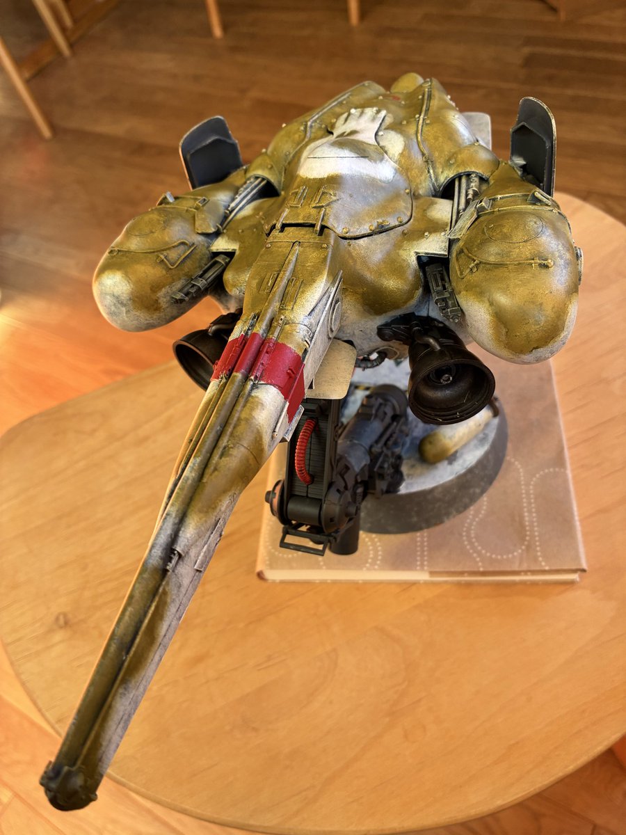 Jack08102's tweet photo. #マシーネンクリーガー 
#ルナダイバースティングレイ
#第8回金沢ホビー展示会
ハセガワのルナダイバーは数年に一度作りたくなる一品です。組み上がっ ていく曲面が楽しい。今回は手塗りのスカル迷彩。 https://t.co/rnCWuMh8kU