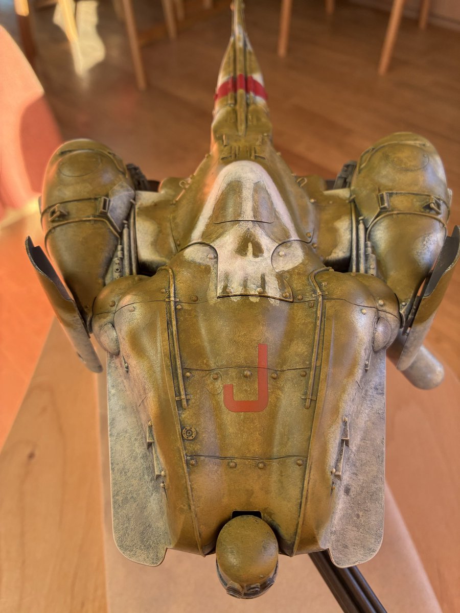 Jack08102's tweet photo. #マシーネンクリーガー 
#ルナダイバースティングレイ
#第8回金沢ホビー展示会
ハセガワのルナダイバーは数年に一度作りたくなる一品です。組み上がっ ていく曲面が楽しい。今回は手塗りのスカル迷彩。 https://t.co/rnCWuMh8kU