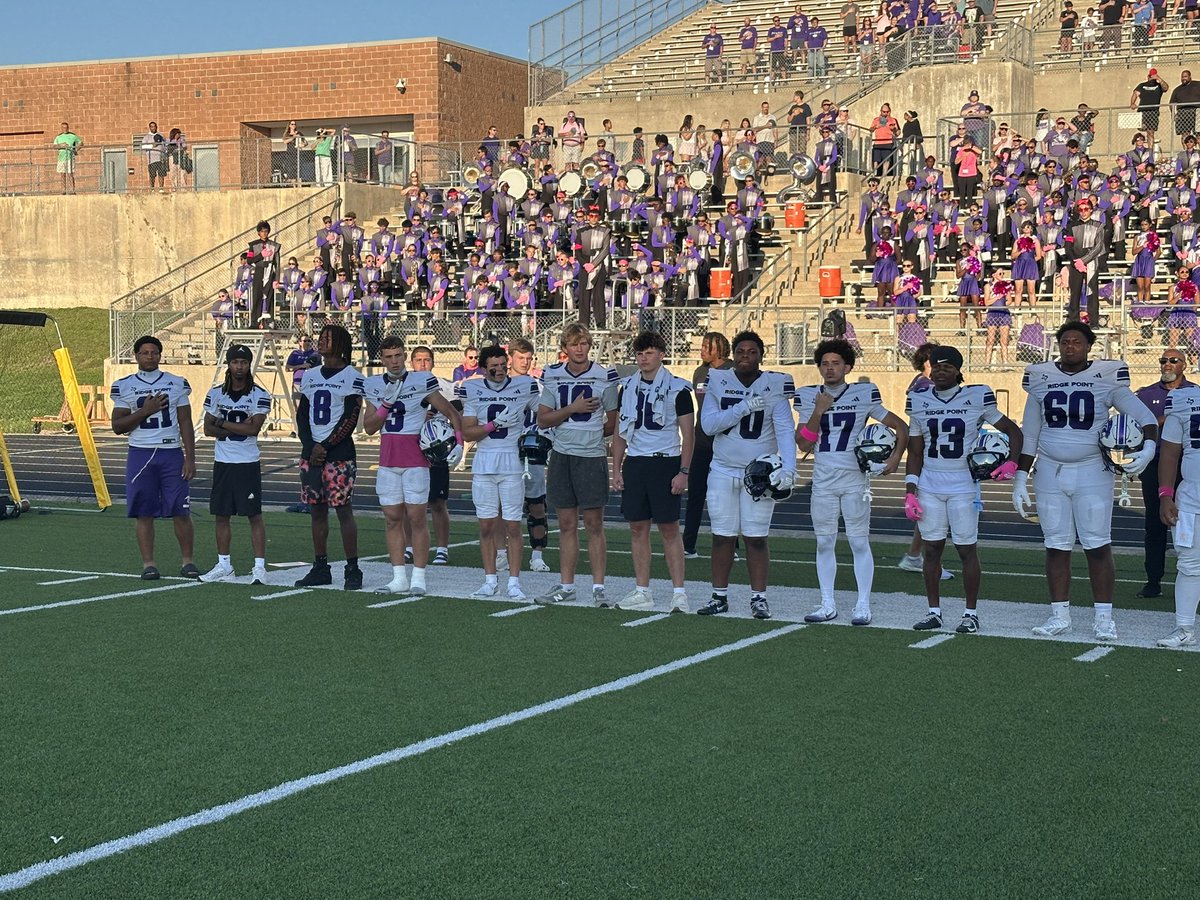 RPHS_Panthers10's tweet photo. @RGAPMobileLive @FBISDAthletics @FortBendISD 🚨🏈FBL (V) 🏈🚨: Ridge Point v. Elkins! We’re in for a good night of football folks, so stay tuned-in! @RGAPMobileLive @FBISDAthletics @FortBendISD #TurnOutTheLightsOnTheKnights!#OriginalPost
Panthers 0
Knights 0
#PreGame7 https://t.co/5pDBOuLc70