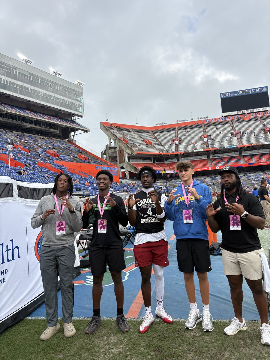 qbzay1's tweet photo. Had a great time In Gainsville!! @BigGreenIndian @Beasley__F @kevindorf5 @CoachPcheck @CoachWill850 @Coach_Brech @CoachCraddock @247recruiting @ChadSimmons_ https://t.co/YsJYtRZDUP