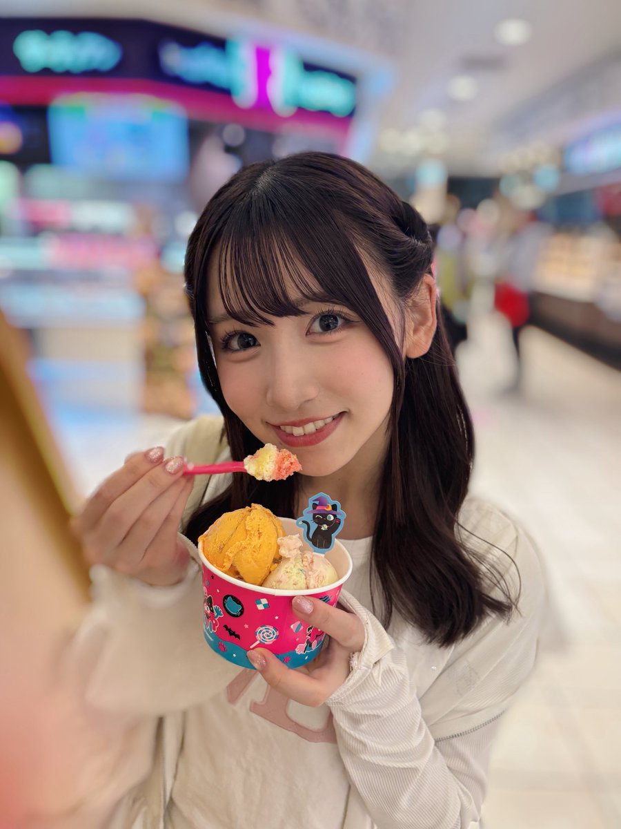 katase_manaka's tweet photo. パンプキンプリン美味しかった🎃🫶🏻
 #RainTree https://t.co/WlPE4wdqKH