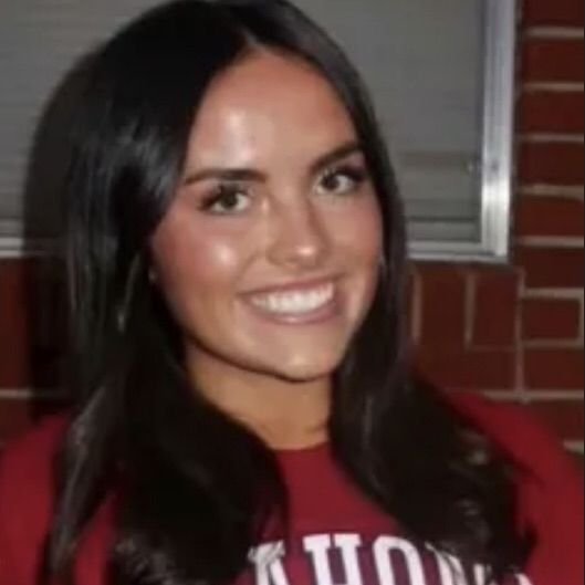 yuriluvsdih's tweet photo. how i stare at my mom after she asks me "whats that on your leg" after she just threatened to send me to the nut house https://t.co/XQtIcVObRE