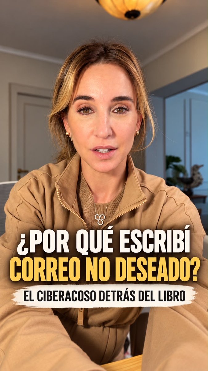 MarianCoronad's tweet photo. Fue en 2024, mientras organizaba el BA Economic Forum. Llegó a mi trabajo y a mi familia mientras yo subía al escenario. Primero viví esta historia. Después escribí Correo no deseado. Ahora la cuento yo. https://t.co/GZg23ha1Dj