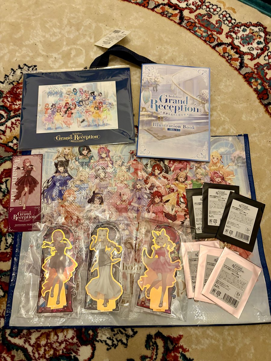 musashi_52's tweet photo. 昨日の戦利品
ショッパー買う予定なかったけど買ってしまったなー（笑）
東京ペダルサミットに行くのを断念して気になってた、オヤイデの東京ペダルサミット出展記念ねG-spotケーブルゲット！
たまたま、ゴジラストア限定に釣られて買った三式機龍エヴァのランダムが初号機でカラー同じだった✨ https://t.co/1RarEFgKLE