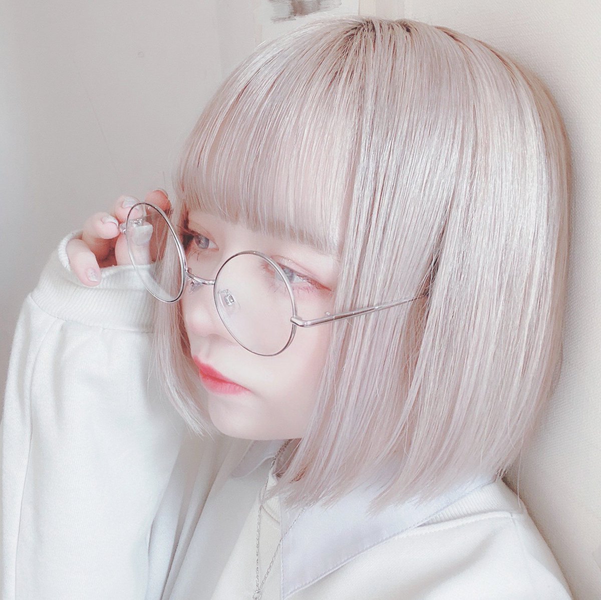 JalelOurimi's tweet photo. 放課後にともだちとかわいい服を買いにいきましたーー🪟🌝 https://t.co/vwvXk5s4Le