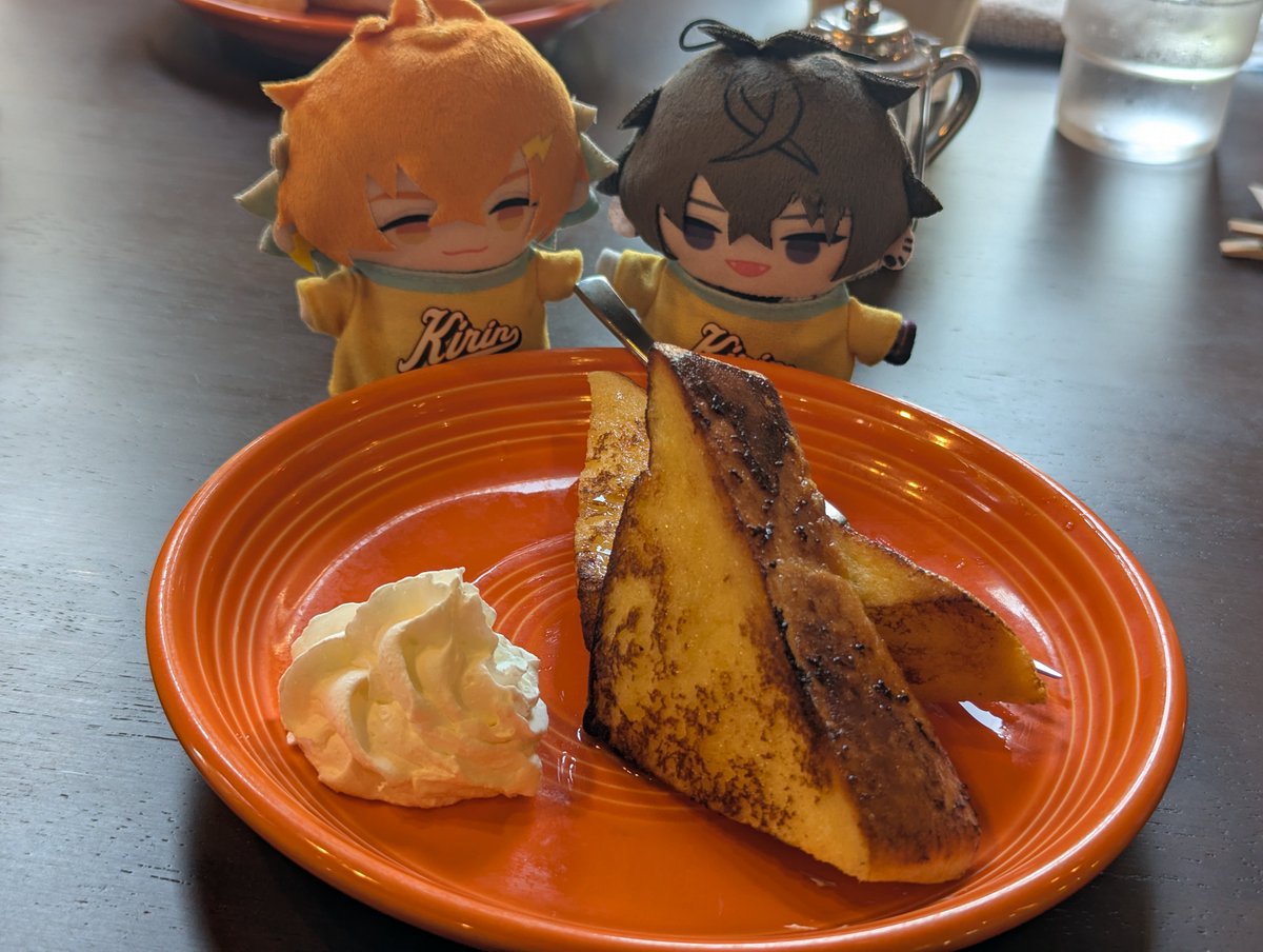709yuuki1's tweet photo. パペや、モーニングのフレンチトーストだよ
美味しいねぇ(⁠*⁠´⁠ω⁠｀⁠*⁠) https://t.co/8QqmFioYBH