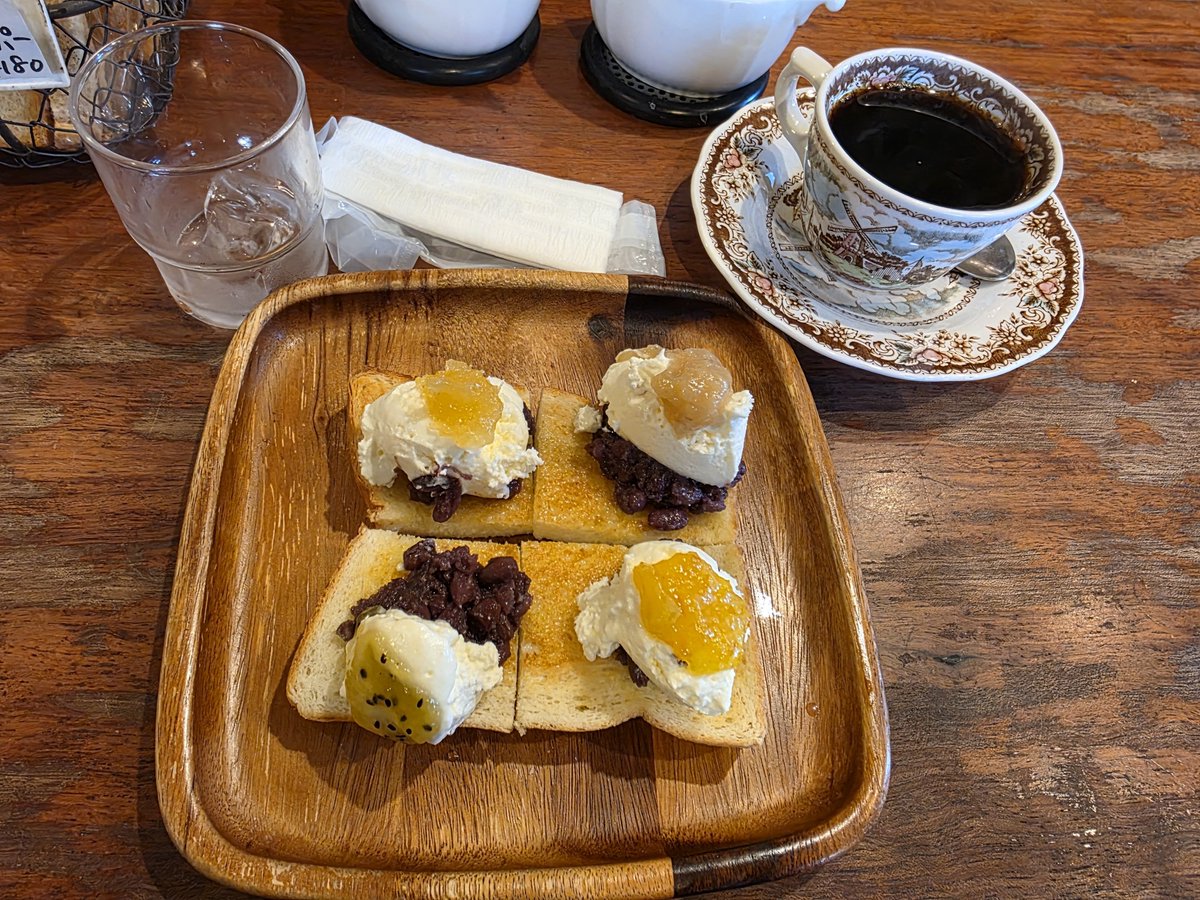 shirokuromarin's tweet photo. モーニングめちゃくちゃ美味しかった
美味しすぎてマーマレードジャムも買ってしまった https://t.co/8f4zcrFwB9