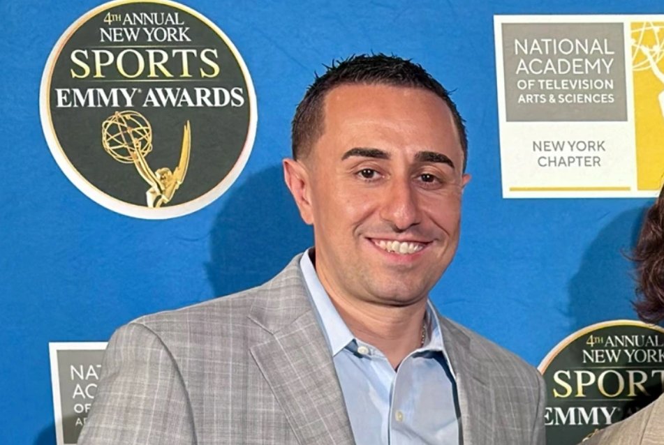 StJohnsU's tweet photo. Three Sports Emmy® Awards. One proud Johnnie!🏆

Congrats to Anthony Ingrassia ’05CCPS and his @NewYorkRedBulls team for winning with a commercial, player interviews, and a moving superfan story! #SJUElevates

🖇️ Meet the #SJUAlumni behind the awards here: https://t.co/vY5enzfG4L https://t.co/wo09rSJieC
