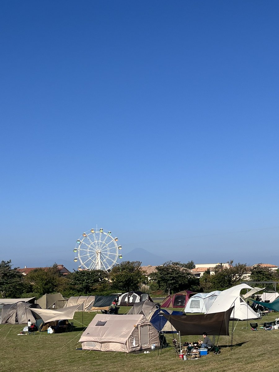 komorimax's tweet photo. 🎡🗻⛺️ https://t.co/9foTeVosSd