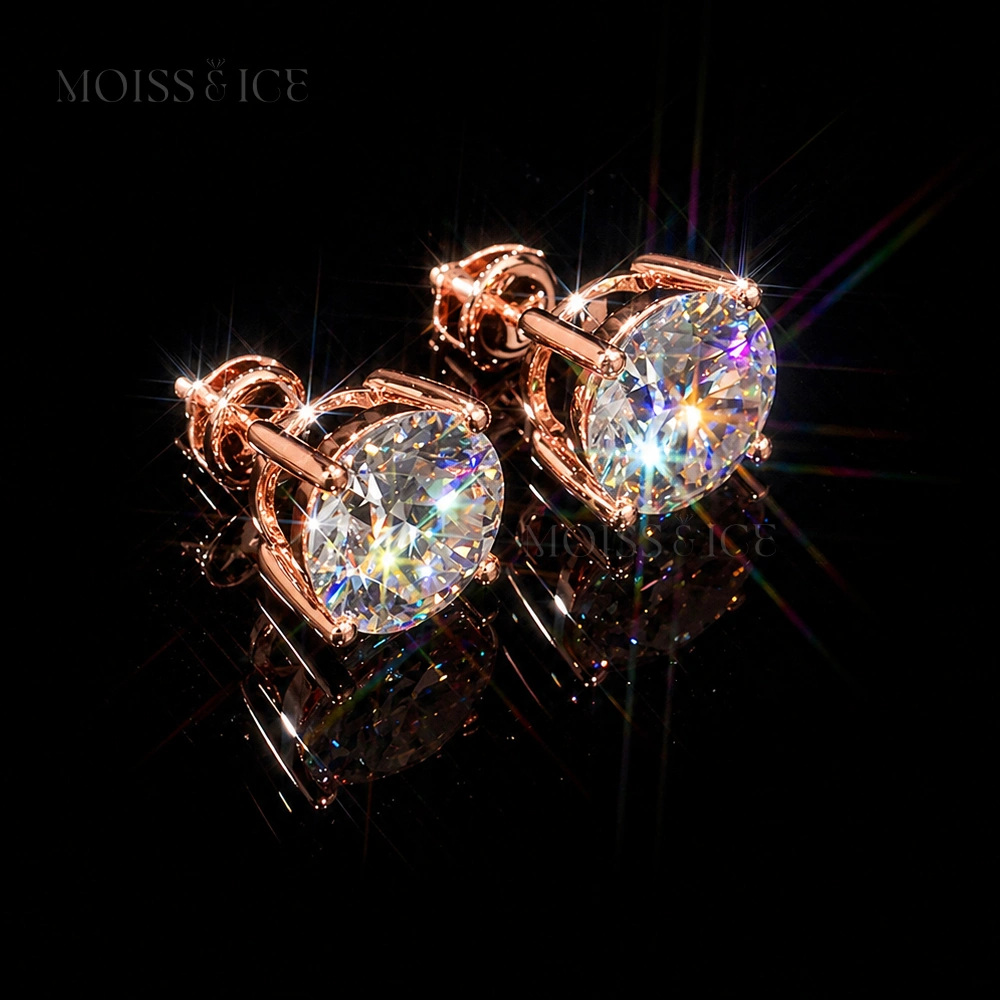moissice's tweet photo. If you want studs that stand out, start here.

The Aanya Moissanite Earrings are a go-to for clean shine. Solitaire design. No extra detail. Just pure fire from a D-color VVS moissanite stone.

Sizes from 0.25 to 1 carat per ear. Hand-set for maximum shine! https://t.co/bkG9aJBERw