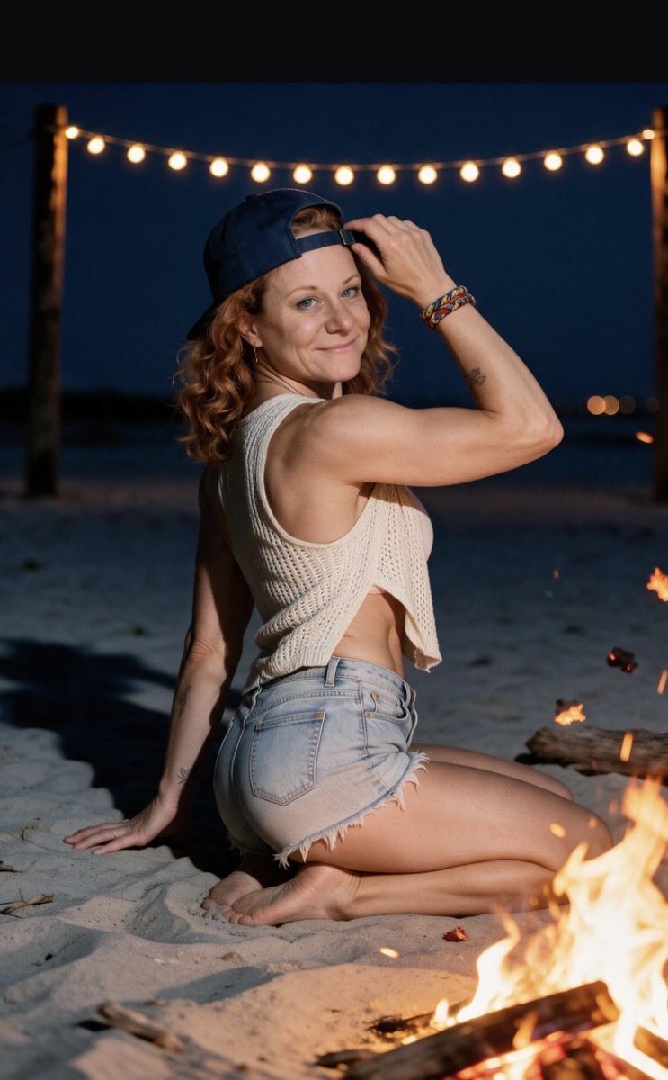 Ringmybell420's tweet photo. Beach bonfire, missing your warm arms ! https://t.co/9Q7VZ3dsrE