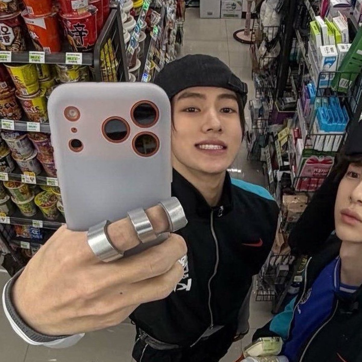 hyeonett's tweet photo. me copio d todos con q icon me conocisteis?? falta el d ahora:p https://t.co/Ib9tIFiwvK