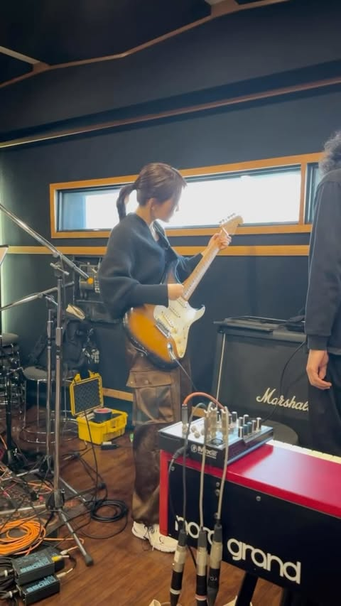 KchanLHN's tweet photo. 彼女のインスタの昔の投稿を漁ってたら、いきなり超絶イケメン女子を見つけてしまった…
 #鞘師里保 https://t.co/OeB3QdFtMl