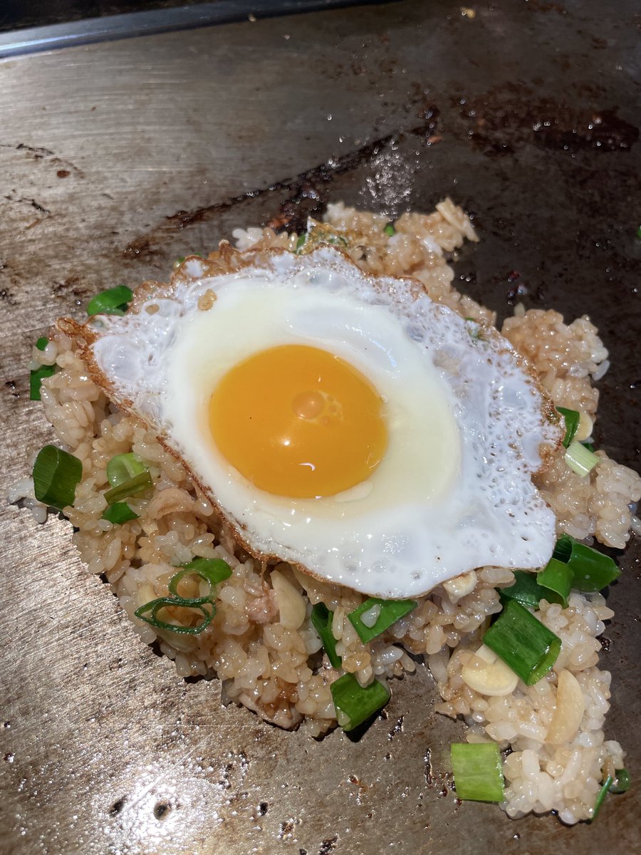 hopesanta3's tweet photo. 締めはニンニク🧄チャーハンとそばメシっす！　お昼失敗したおかげで、夜はお腹いっぱいになりました！ https://t.co/Ehr5zWsTrd