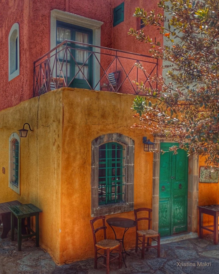 GreekPictures's tweet photo. A little corner of #Crete, painted in the colors of yesterday. 🇬🇷 #Arolithos 
📷 xristina.chliounaki https://t.co/j8sX4H5x6t
