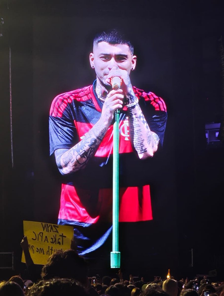 krlacys's tweet photo. "zayn é corinthiano" "zayn é são paulinho"
"zayn é cruzeirense" "zayn é vascaíno" 

ZAYN É DO CLUBE DE REGATAS DO FLAMENGO!!!! https://t.co/GasEuoyDm3