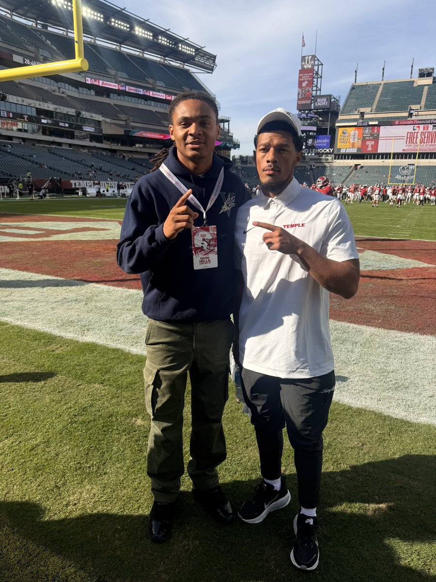 PrimeTimeJune's tweet photo. Grateful for the Temple University visit today 🦉���️ Thank you @CoachFourTUFF for the invite and @CoachAhmadTUFF for the warm welcome! Blessed for the opportunity to experience the program up close and build new connections 🙏🏽 #TempleMade #TUFF https://t.co/KCXSNRYeXs
