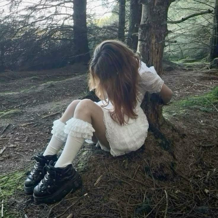 trixxnightly's tweet photo. how my sister finds herself after she tries to run away https://t.co/bIuYQ4aoKe