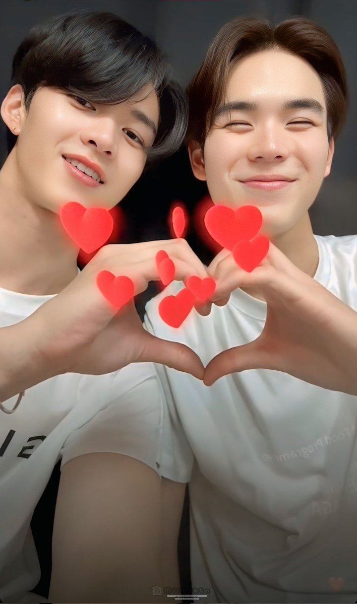 noolove1441's tweet photo. ถึง...คุณความรัก🌙🐺🐼🌻
ขอให้วันนี้เป็นวันที่ดีของแฝดนะครับ เป็นอาทิตย์ที่สดใสได้ทำอะไรที่อยากทำ เป็นวันหยุดที่Happy มากๆครับ
รักแฝดนะครับ @nichameen8 @PKrittanun
GOOD DAY WITH MEENPING
#Area86
#MeenPing #Meennicha8 #PingKrittanun
#มีนนิชคุณ #ปิงกฤนัน #มีนปิง https://t.co/9vhGYO8yvM
