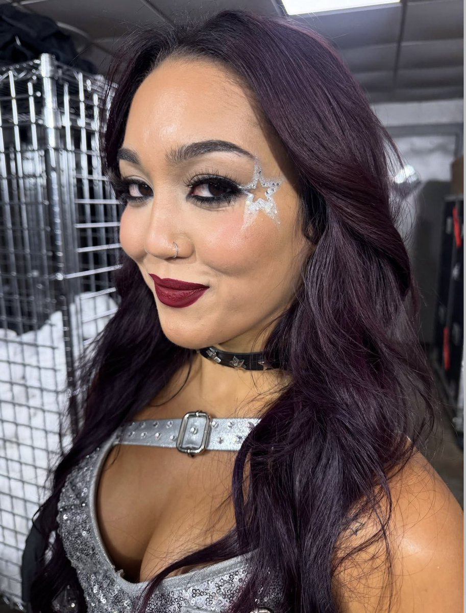 Roxanneperez35's tweet photo. dreams c☆me true #ProdigyInTheBank #MITB https://t.co/xyGS0d1Pda