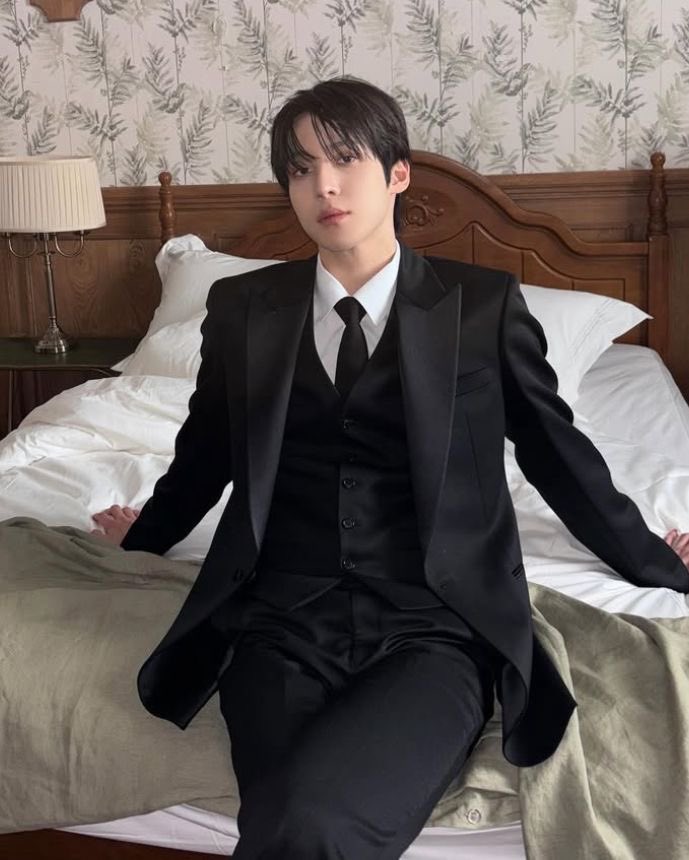yunhos_duo's tweet photo. HIS day https://t.co/w0ylJIo9Em
