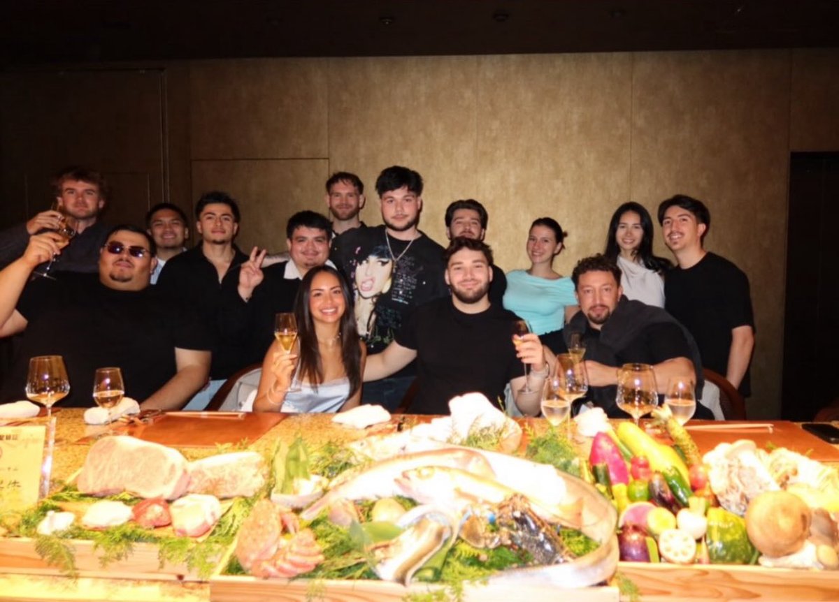 viewsceo's tweet photo. Adin Ross, his girlfriend, and his friend group ‘SSB’ seen celebrating his 26th birthday in Japan 👀🎉 https://t.co/RKFbx19VYT