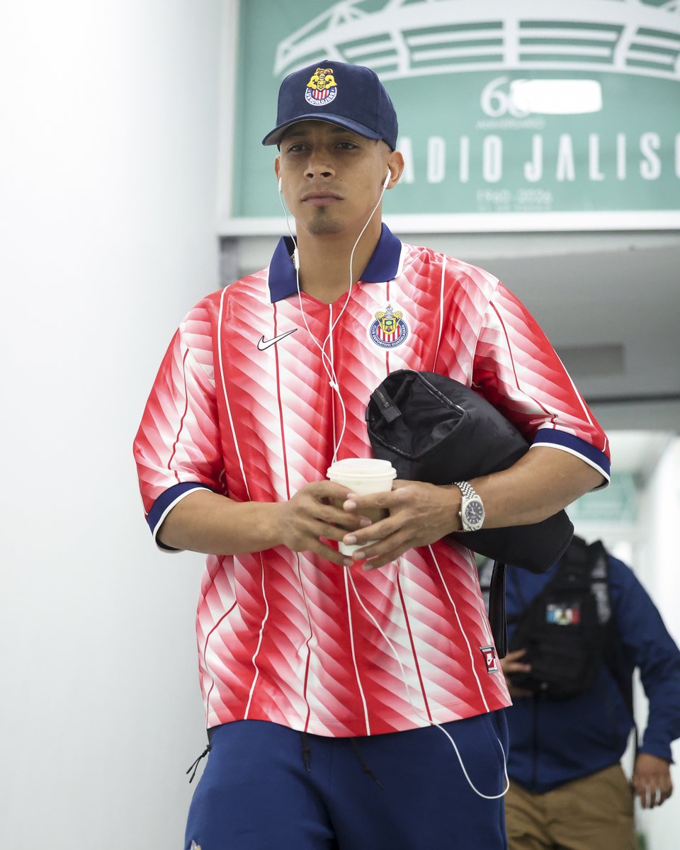 ChivasEN_'s tweet photo. The Rojiblancos are in the building! 👊🏻🇦🇹 https://t.co/NXB46BoXV4