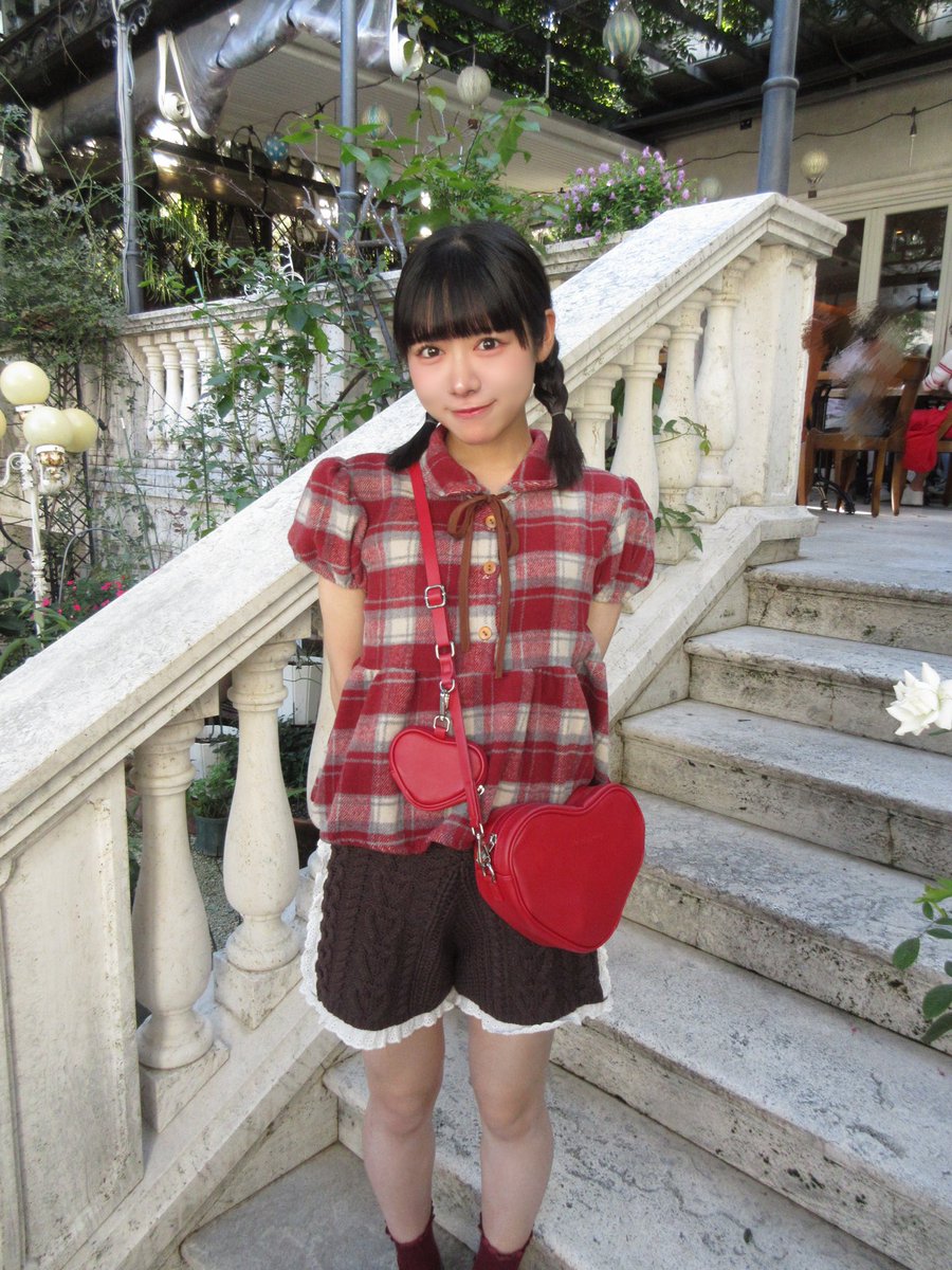 onishi_aoi's tweet photo. おはようʕ´-ﻌก̀ʔᐝ
なんか、過去ってほんとに存在したのか分からなくなるときあるけど、小学生のころから使っているはさみとかを見ると、ちゃんと過去あるわってなります✂️
めっちゃ遠い将来、みんなにとってそれがあおさんのグッズだったらいいなー🪄
では今日ものんび〜りといこう🐻‍❄️
 #ニアジョイ https://t.co/9wGJBh52Bh