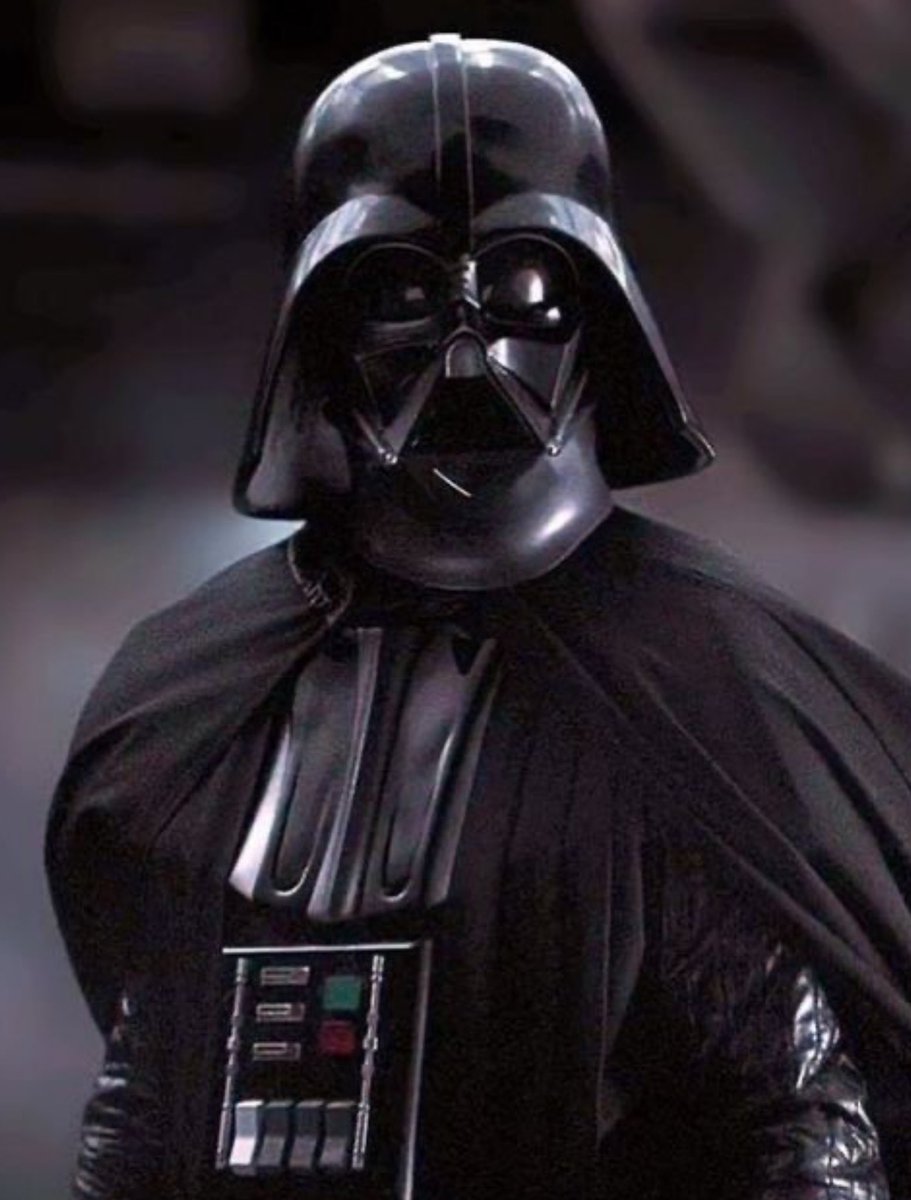 StretfordPaper's tweet photo. RUMOR: Hayden Christensen is close to finalizing a multi-picture deal with Lucasfilm, with the ambition of developing a ‘DARTH VADER’-centered project. https://t.co/eol13SjjtY