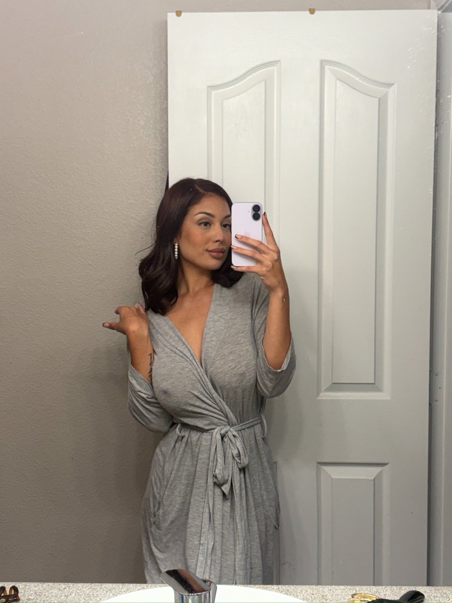 lexiimilky's tweet photo. 1 or 2? https://t.co/82VgvRvfpE