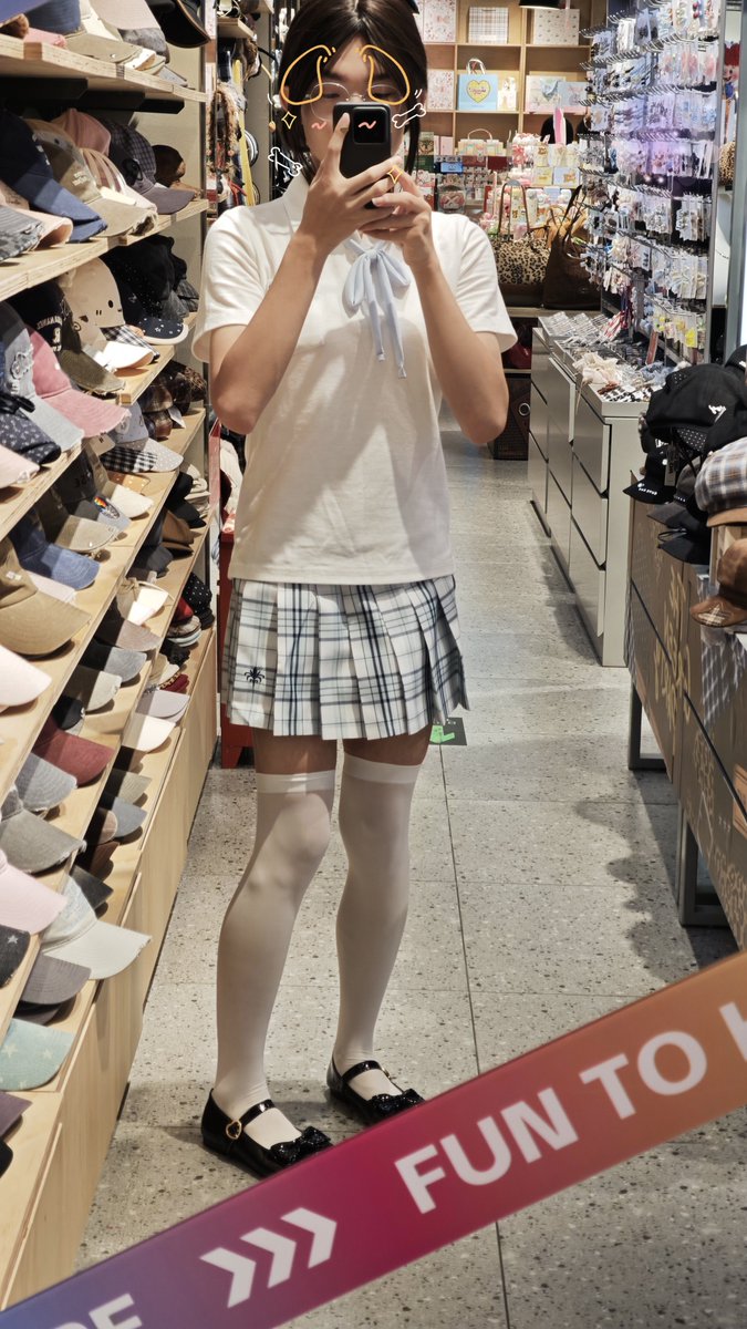 jianuohe520's tweet photo. 原来号被封了😭😭😭
宝宝们好啊
欢迎宝宝们的关注呀
#ootd #女高 https://t.co/71jGlg8I22