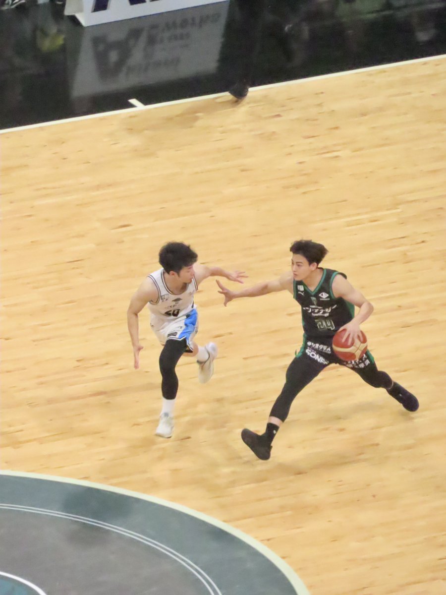 shabang11's tweet photo. Gアリ最上段からコンデジで撮った割には良い写真ではないでしょうか

中島三千哉
神戸ストークス
筋肉

700レベルも良いぞ
ジーライオンアリーナKOBE https://t.co/KlAoKAaHop