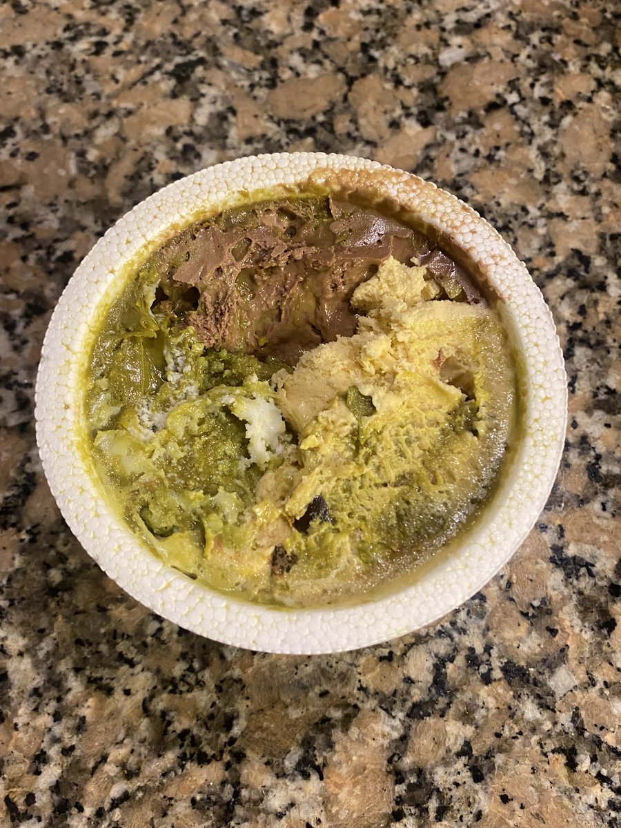 esposgoddess's tweet photo. no tiene sentido la cantidad de veces que tomo helado al mes capaz esta si es la razón por la que nunca me voy a poder comprar una casa https://t.co/vxK9HfvsSv