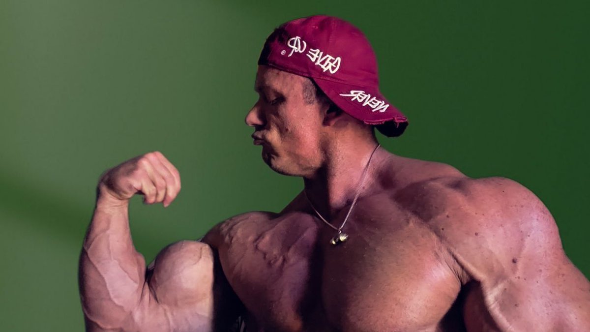 MaxSteelMuscle tweet picture