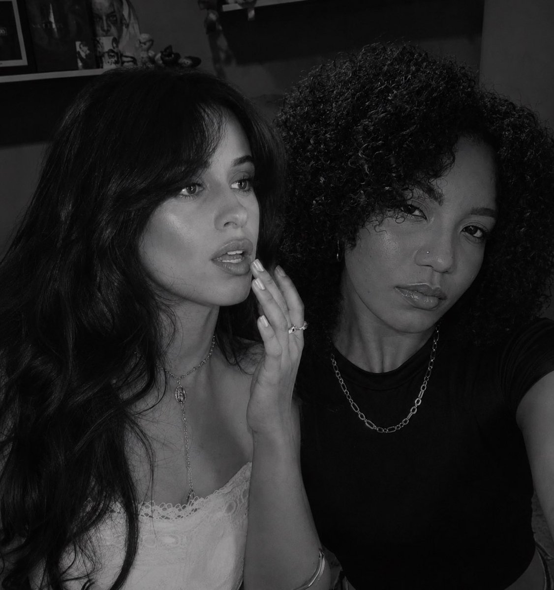 mnijhully's tweet photo. eu e minha mulher https://t.co/BanWCv2GwN