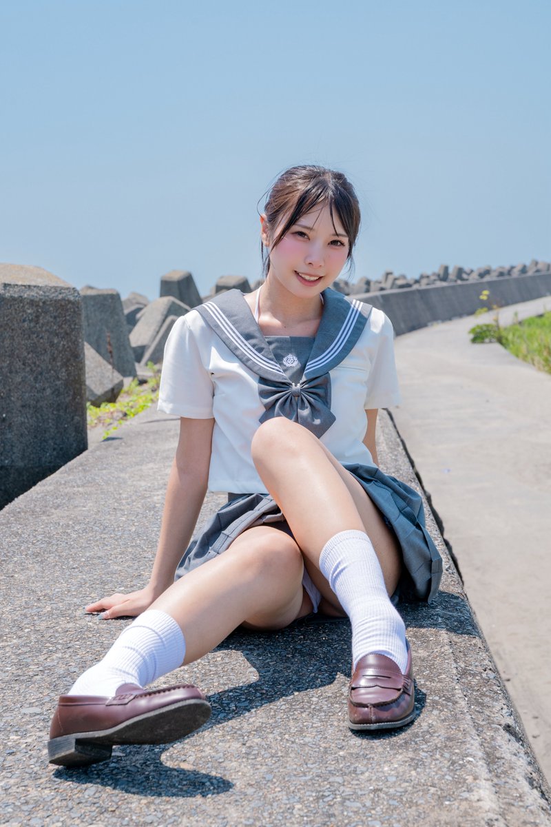 nagai_mayo's tweet photo. おはよ〜！今日は大阪コスROM＞ ̫＜ ♡

持っていく写真集の写真はこんな感じです🫶🏻゛
初めましてさんもお気軽に会いに来てね🤍

【 D3-4 】ブースでお待ちしてます✨
1枚目の写真のポスターが目印だよっ！ https://t.co/XLpNEbPm7z