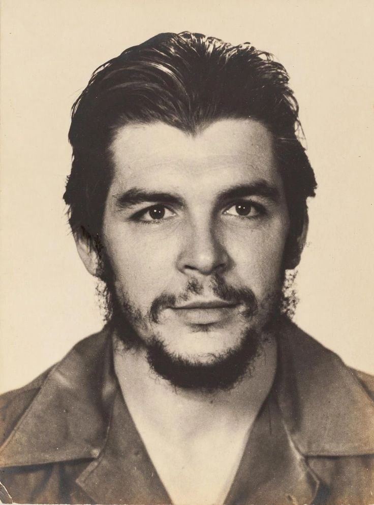 moranguitosmari's tweet photo. EU SABIA QUE EU NÃO ERA MALUCA DESDE A PRIMEIRA VEZ QUE EU ESTUDEI SOBRE A REVOLUÇÃO CUBANA EU FIQUEI APAIXONADA POR ESSE HOMEM

aproveitando pra fazer minha contribuição de fotos dele https://t.co/mteIwNU68N