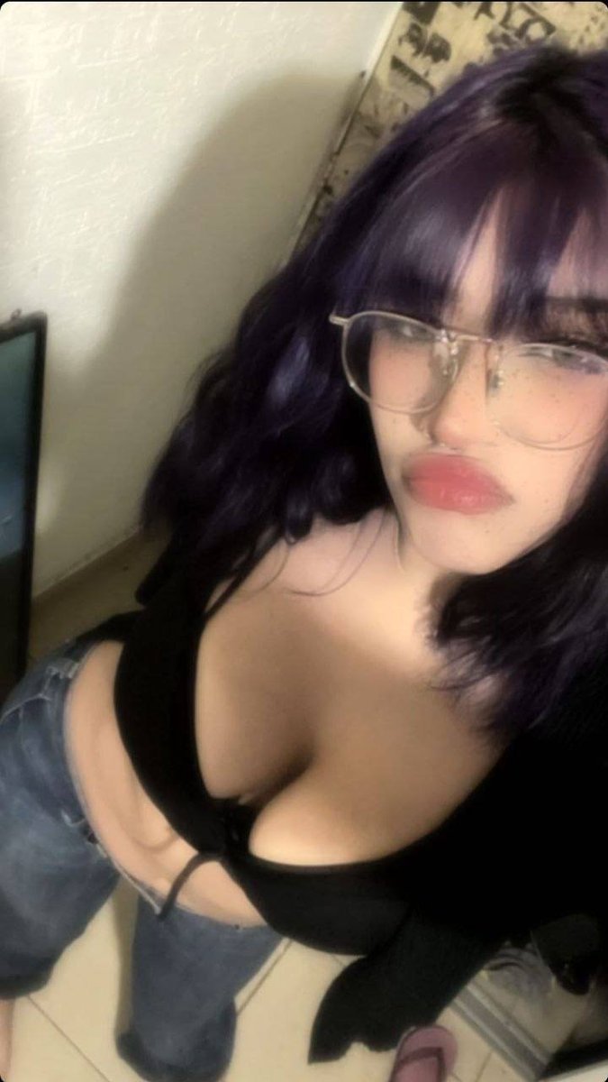 hannitam00n1's tweet photo. Parece que les gustó el morado...y otra cosa también https://t.co/FldRX6MnIJ