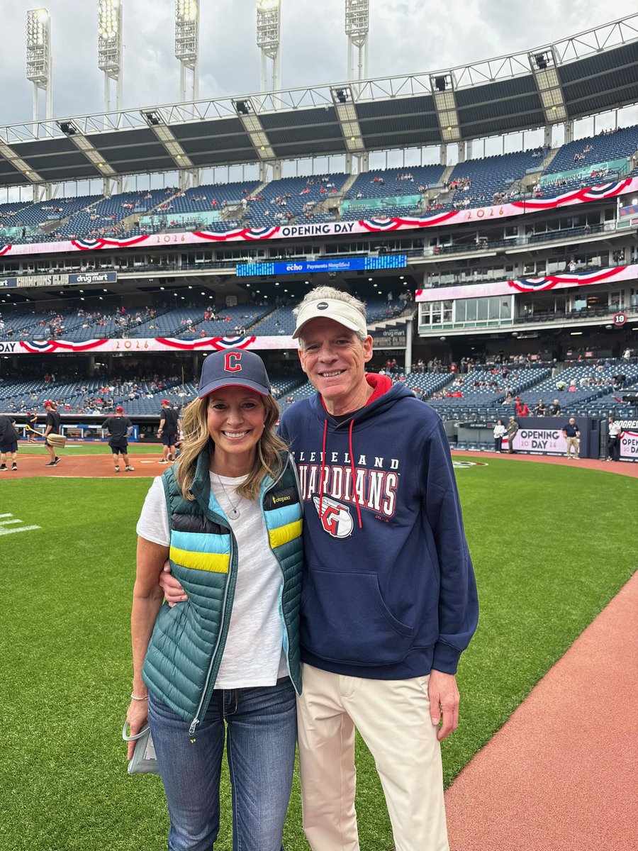amyactonoh's tweet photo. Northeast Ohio girl through and through. Ohio is cheering you on tonight, @CleGuardians ! https://t.co/fbBaxNXu42