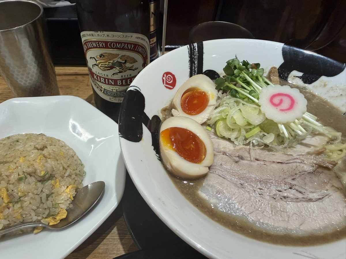 ikefami39's tweet photo. ライブ終わりに「赤焼瓶」！

行けて良かった✨

お料理も美味しかったなぁ✨

その後、一旦ホテルに戻って温泉入って、深夜0時にラーメンを食べにまた高槻の街へ🍜✨

私達わんぱく❤️ https://t.co/T3K9RcWnRQ