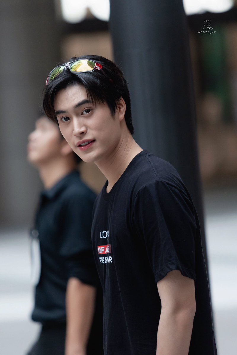 nongsiii's tweet photo. he looks sooooo good 😭😭😭😭😭😭😭😭😭😭😭😭😭

GEMINI RUN WITH LOREAL 

#LOrealParisXGemini
#LOrealFreshandFit https://t.co/7eXJdu3TY4