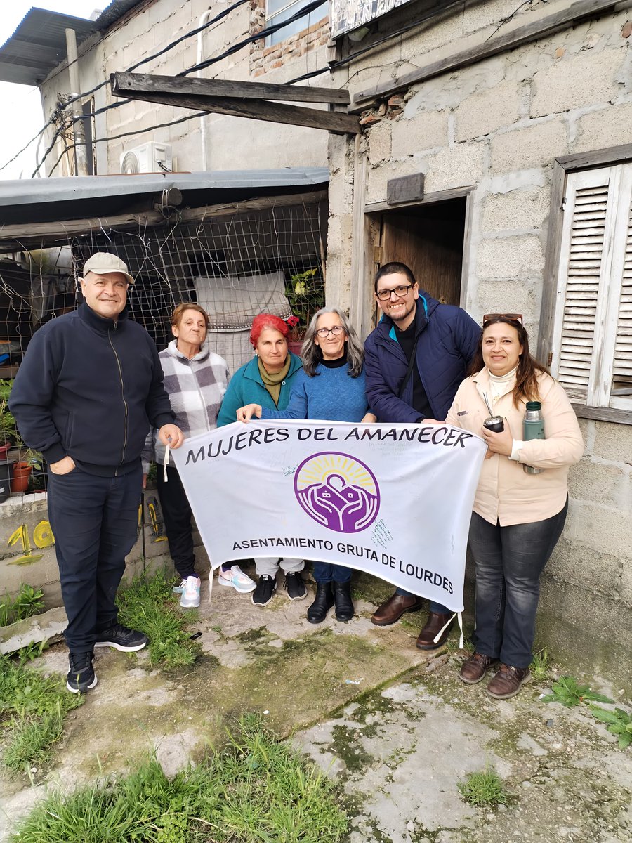 tatoviviano's tweet photo. Linda recorrida juntos a los Ediles (splte) @Luna74Judite y @mendizabal_393 por los barrios La Gruta, Borro y Prado. Buenos mano a mano conociendo gente y charlando de sus problemas. Seguimos andando.
#DesdeElPie
#Lista1919 https://t.co/PieUvCxcEQ