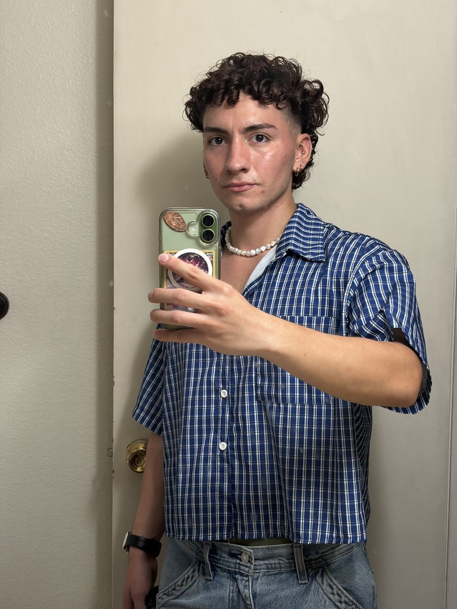 pearlsb0y's tweet photo. Heading to the bars tn, wish me luck https://t.co/d2OwzAFBdN