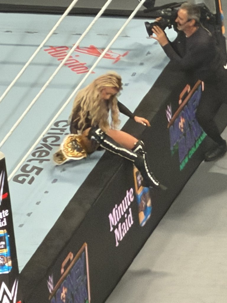 maskedreviewer's tweet photo. And new! #mitb https://t.co/Uh7FrhfmTQ